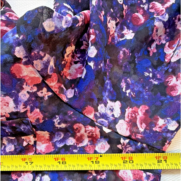 Express Portofino Floral Semi Sheer Roll Tab Sleeve Blouse Size Large - Picture 4 of 7